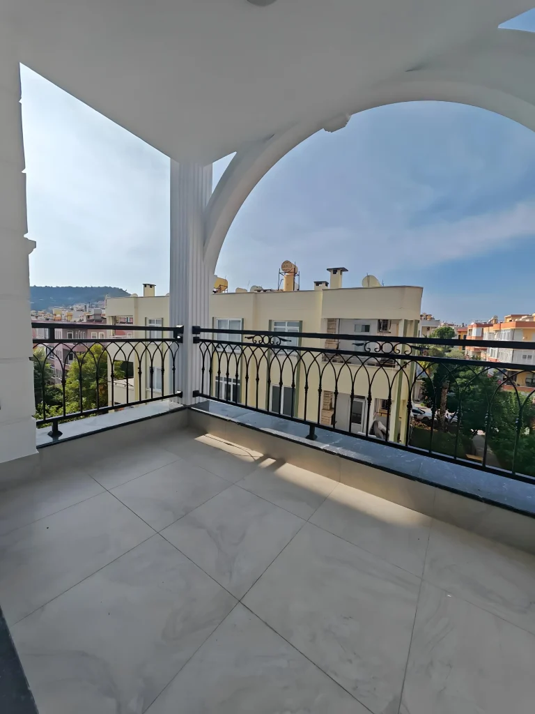 A gentle pause in time near the 2 Bedroom Apartment In City Center