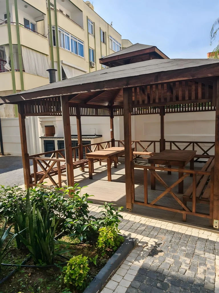 A delicate calm surrounds the 2 Bedroom Apartment In City Center