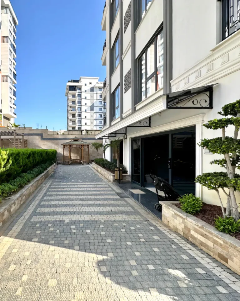 A peaceful sense of possibility fills the Affordable Brand New Apartment in Alanya