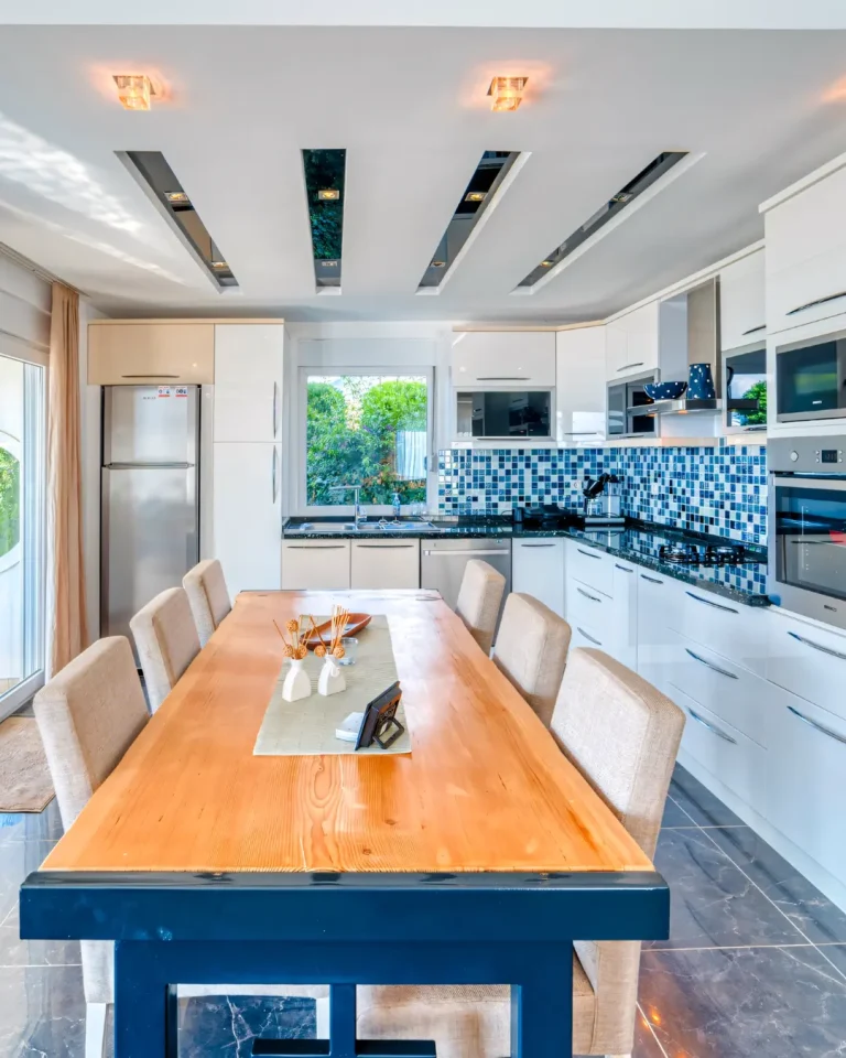 A serene whisper of sea life moves through the Alanya Sea Facing Villa in the Green Mountains