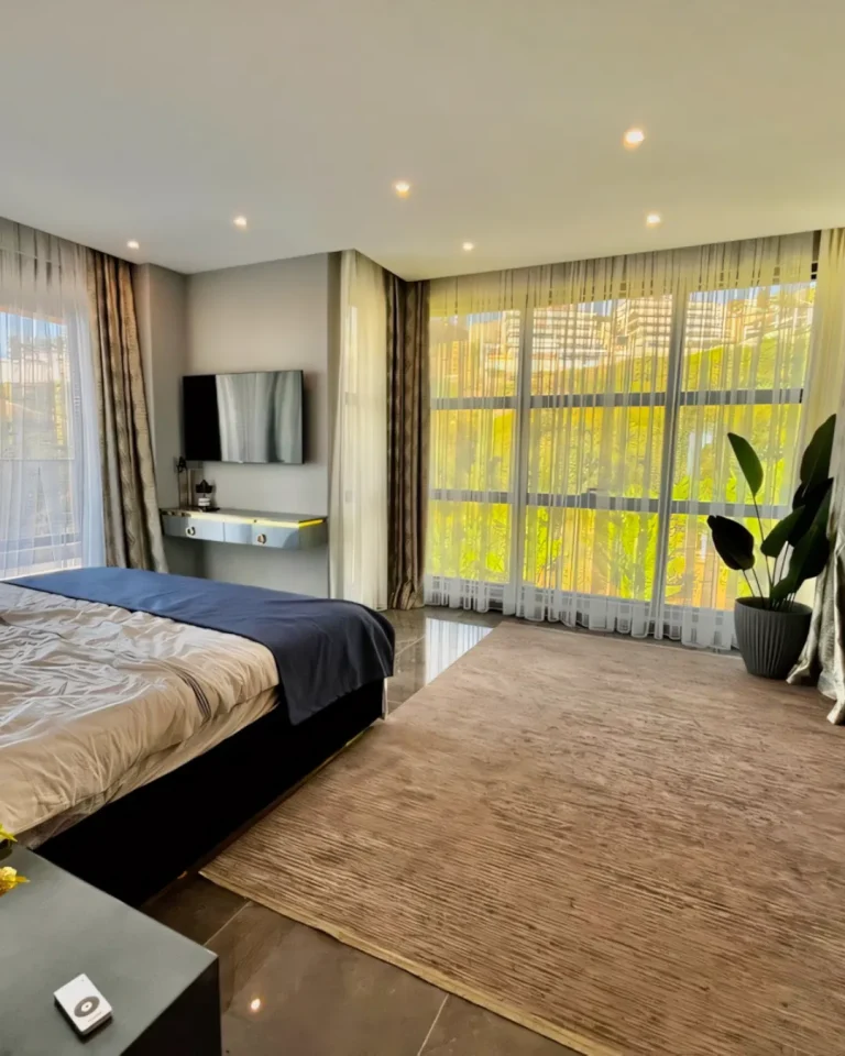 A delicate feeling of purity fills the Alanya Villa With Mountain Air and Sea View