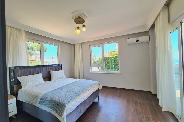 A warm feeling of ease flows in the Peaceful Cozy Villa With Sea View in Alanya