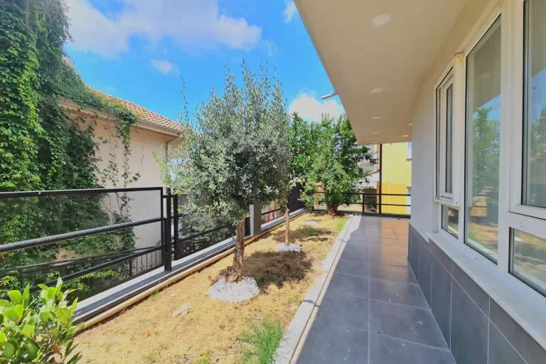 A delicate wave of calm moves through the Peaceful Cozy Villa With Sea View in Alanya