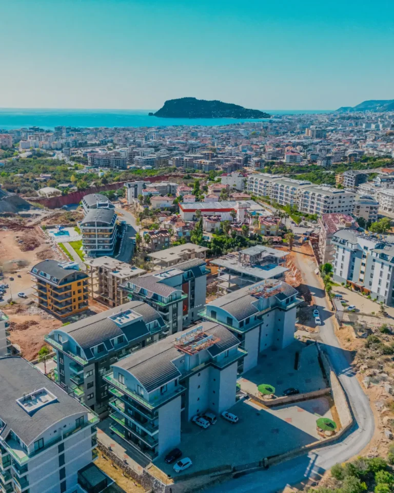 A quiet comfort settles in the Warm And Furnished Home In Alanya